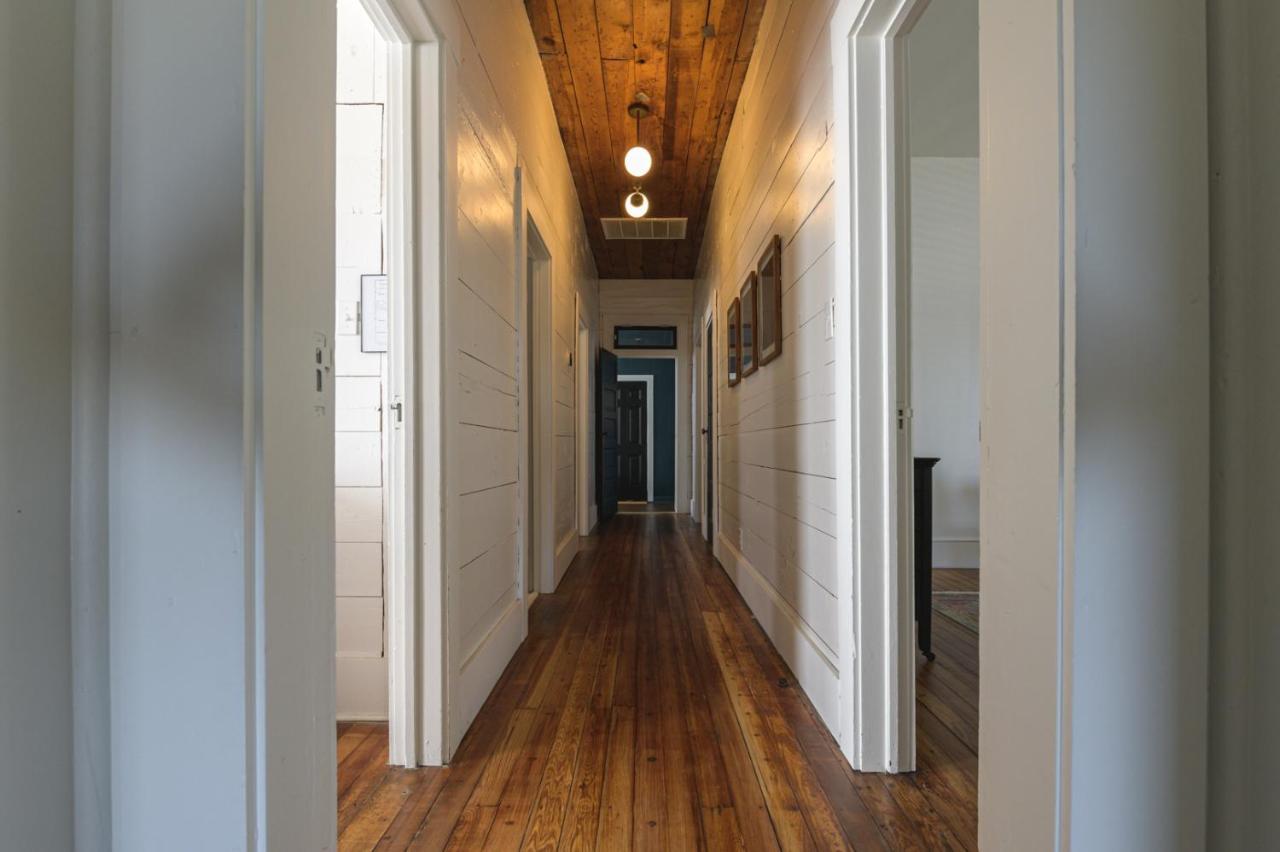 Restored 1930S Uptown Bungalow 2 Min. To Magnolia Waco Esterno foto