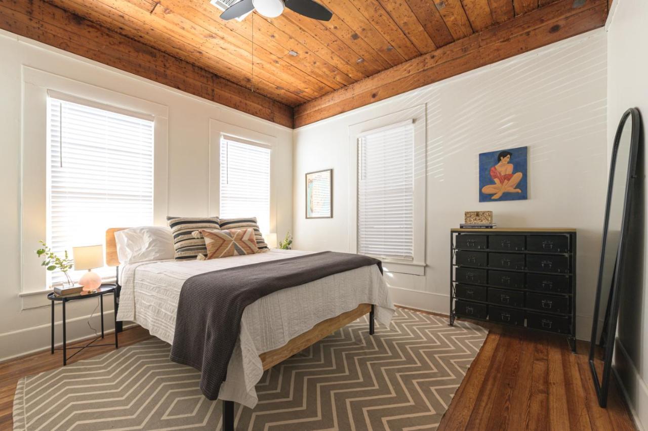 Restored 1930S Uptown Bungalow 2 Min. To Magnolia Waco Esterno foto